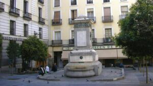 Plaza de Pontejos