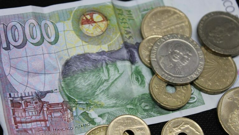 pesetas