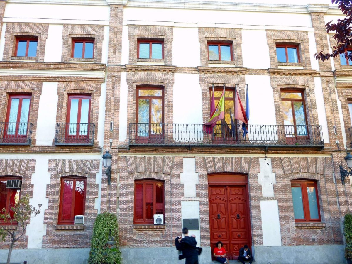 https://madrid365.es/wp-content/uploads/2021/05/Madrid_-_Carabanchel_-_Junta_Municipal_del_Distrito_de_Carabanchel_antiguo_Ayuntamiento_3.jpg