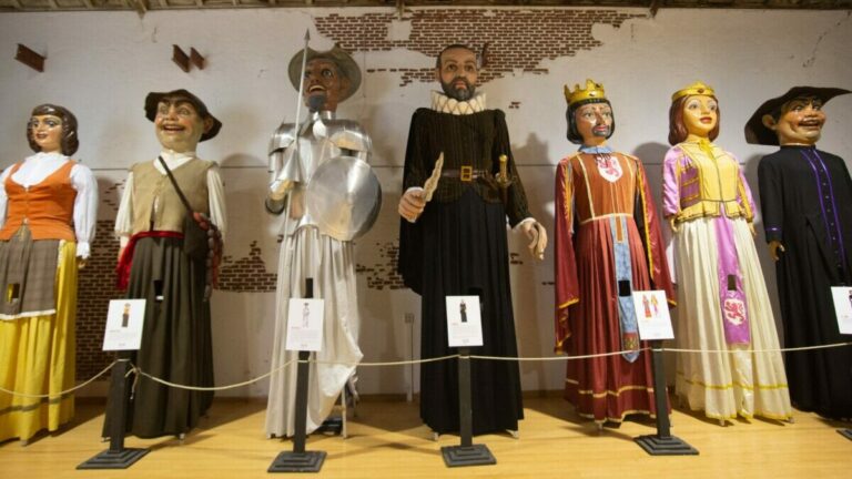 Gigantes y Cabezudos