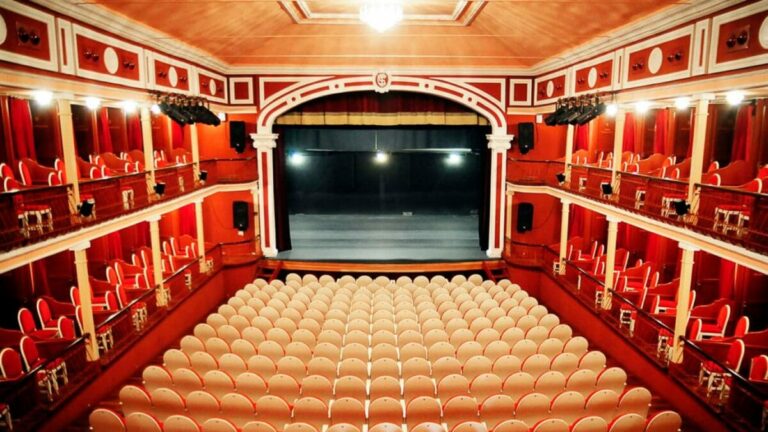 cine alcalá abril