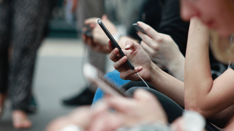 Madrid Plan Adicciones videojuegos alcohol redes sociales