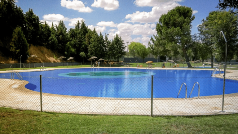 piscina Villaviciosa