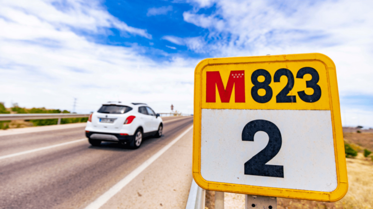 M-823
