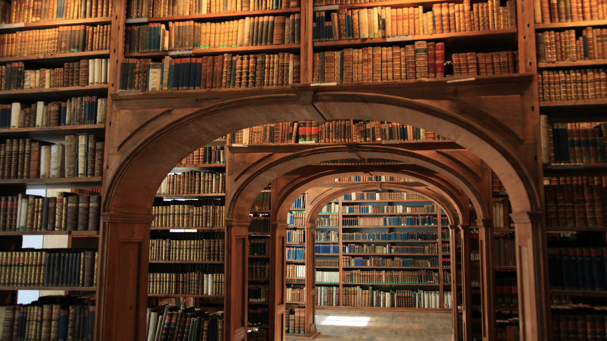 La ‘Noche de los Libros’ trae a Alcalá actividades en bibliotecas, librerías y museos