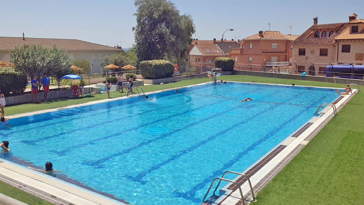 paracuellos piscina verano
