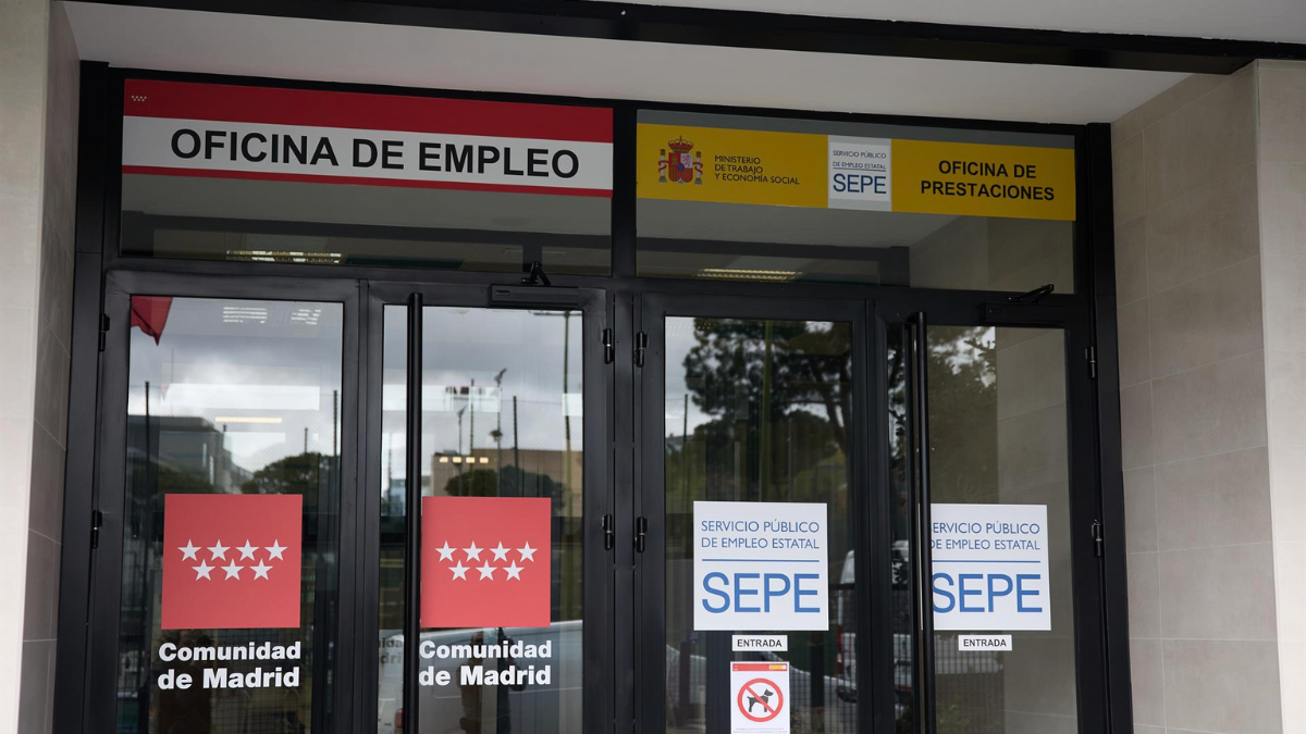 El paro cae un 2,62% en abril en la Comunidad de Madrid, con 8.044 desempleados menos
