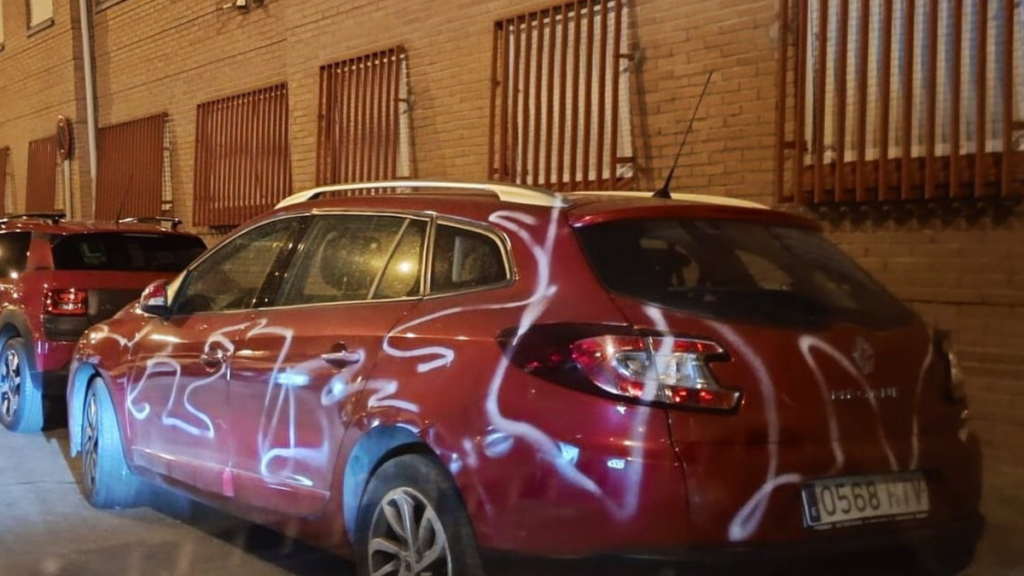 coches pintados lunas rotas usera