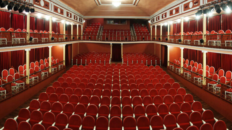 Alcalá Teatro Salón Cervantes