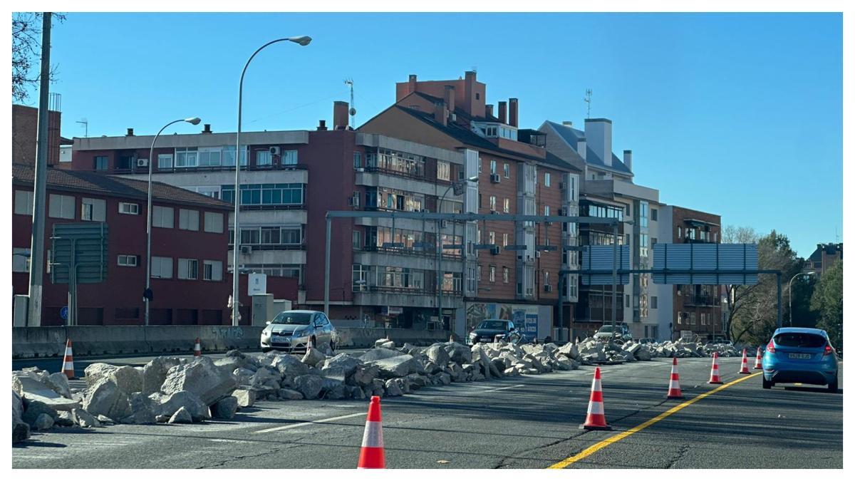 Corte de acceso a la calle Seseña por la demolición del paso inferior de la A-5