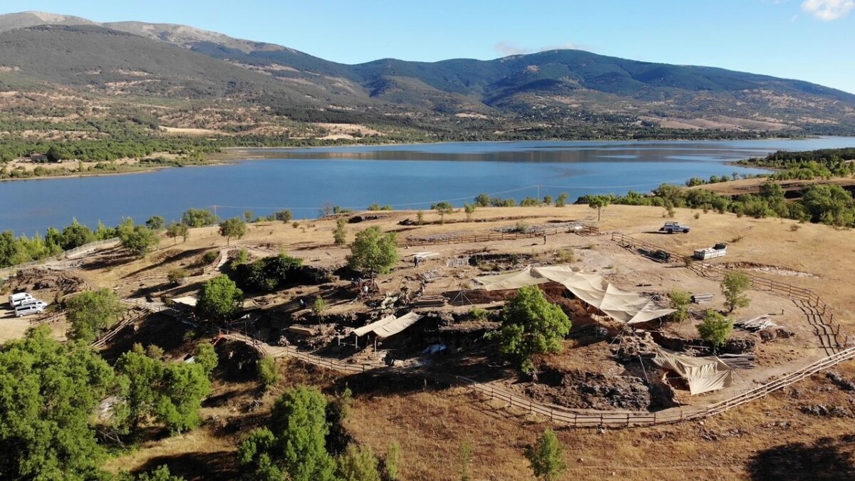Parque Arqueológico de El Valle de los Neandertales
