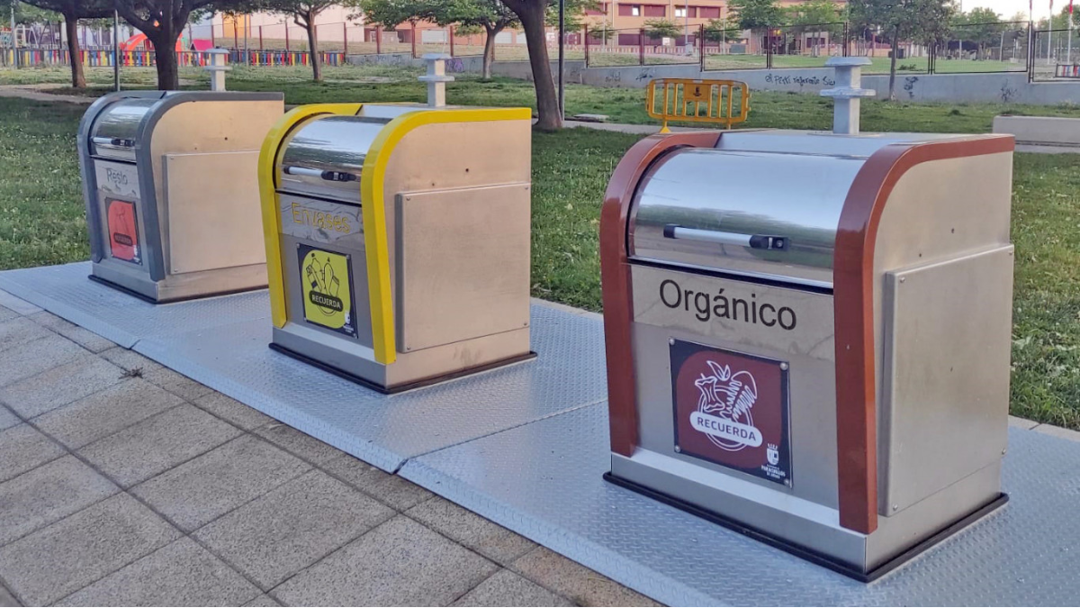 paracuellos contenedor residuos organicos marron