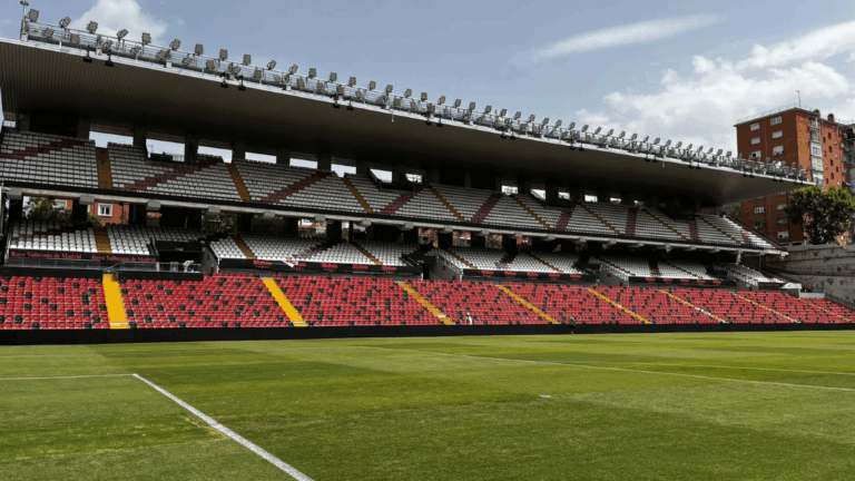 ampliacion capacidad estadio vallecas