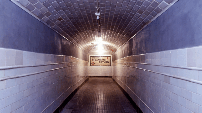 metro madrid espacios museos estaciones