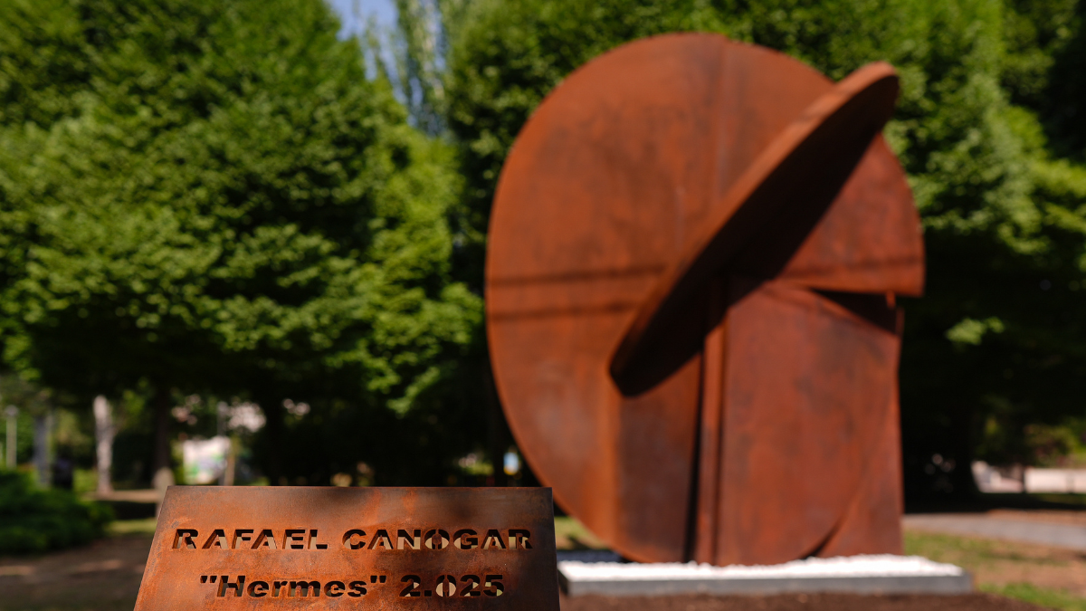 historia visitar carabanchel hermes escultura rafael canogar