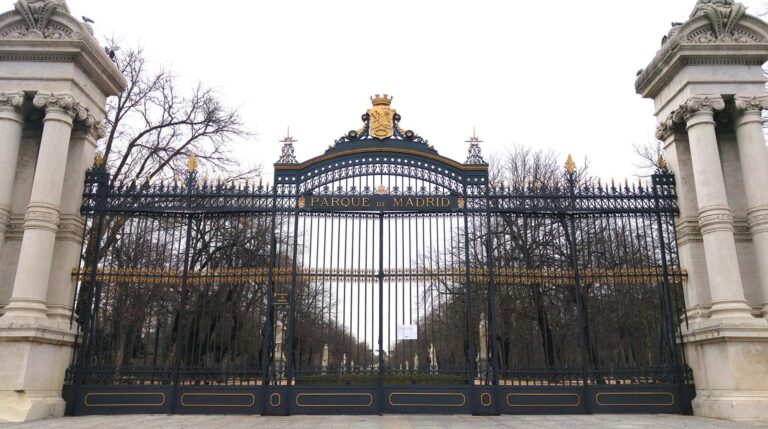 retiro parques cierran