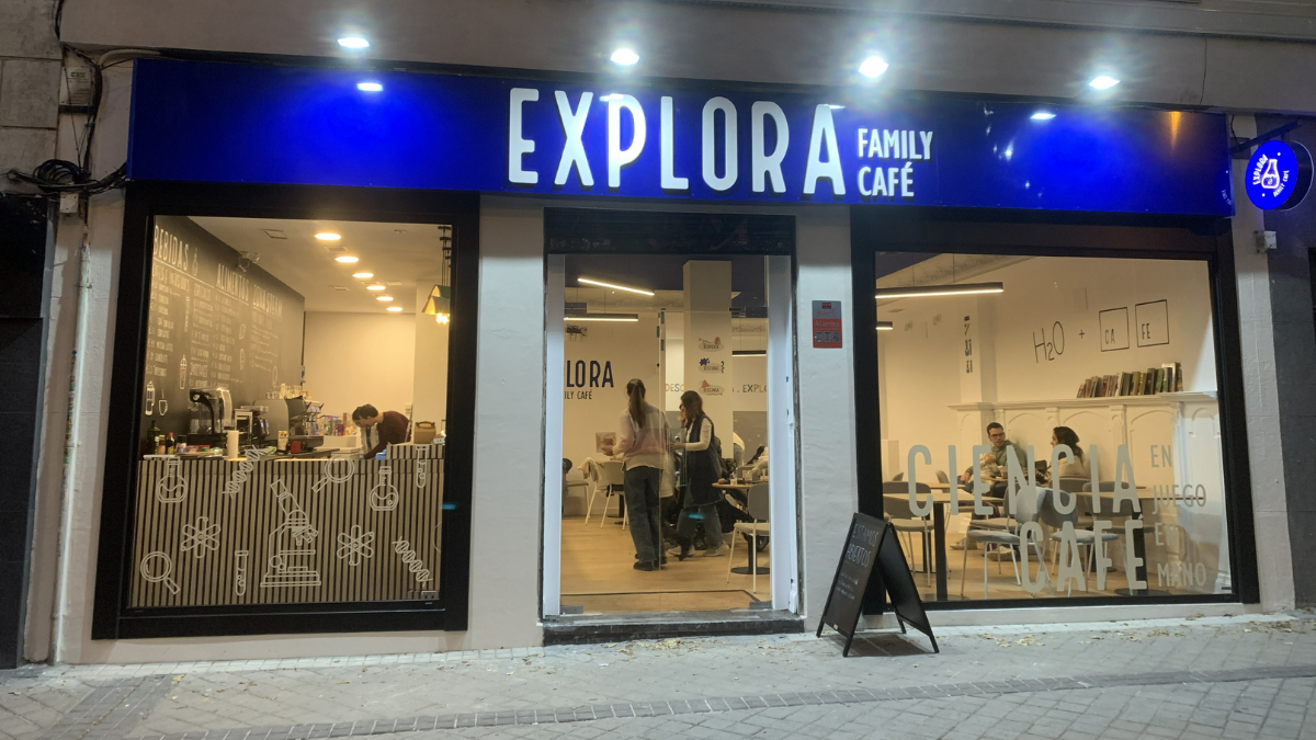 explora family cafe planes ninos madrid