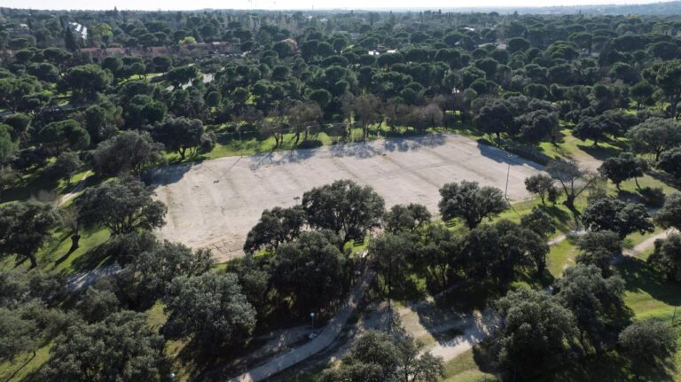 Boadilla campo de fútbol zona verde